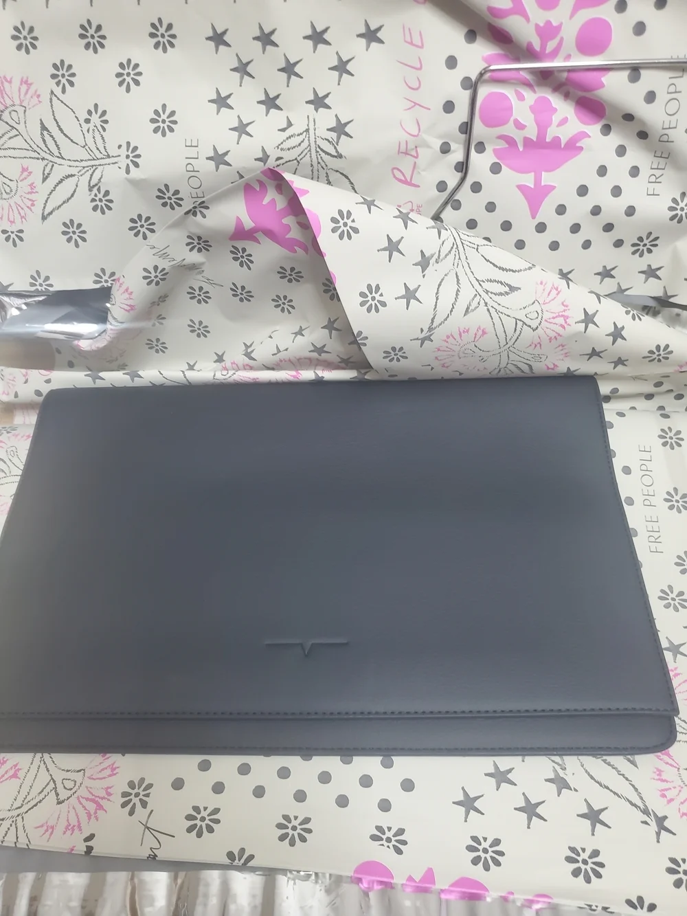 Von Holzhausen Black Leather reinvented iPad Portfolio Case 12.9 Inches.
